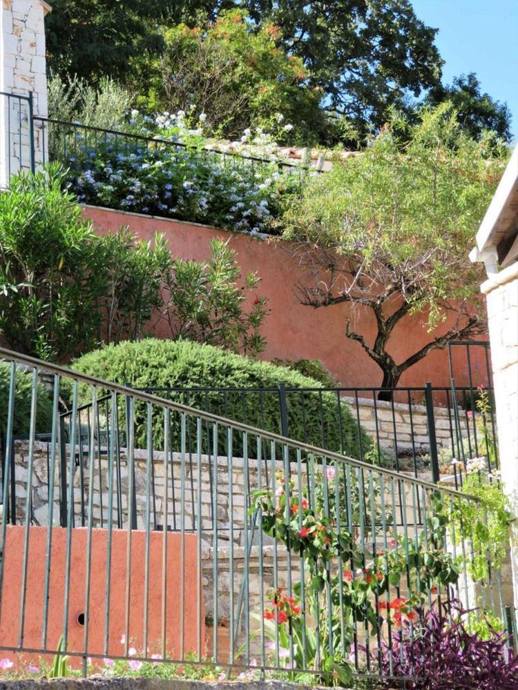 Sarakinatika House Villa *
